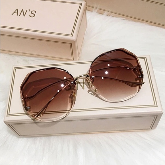 Accessories - !! VACATION SALE Vintage sunglasses